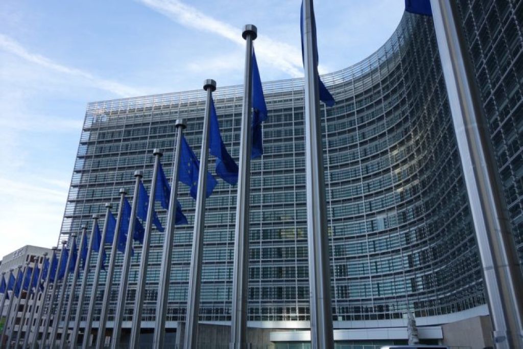 l’UE poursuit l’effort de promotion des droits des consommateurs d’ènergie en Europe