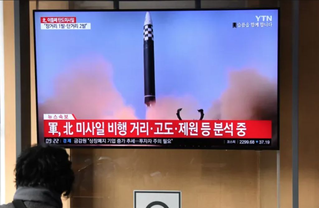 La Corea del Nord lancia altri due missili nel - poligono di tiro - del Pacifico