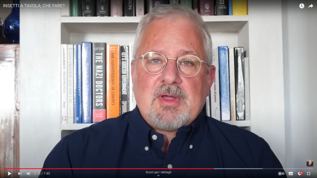 INSETTI A TAVOLA: L'EUROPA AUTORIZZA, MA NON TUTTI SONO D'ACCORDO - L'AVV. ALESSANDRO FUSILLO NE PARLA NEL SUO VIDEO