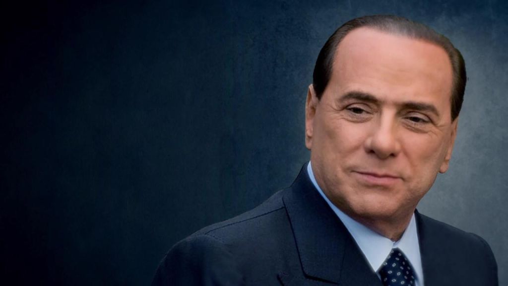 “A Dio, Silvio” - Grande protagonista della politica italiana, un'icona che ha trasformato i media italiani; Addio... Silvio Berlusconi!