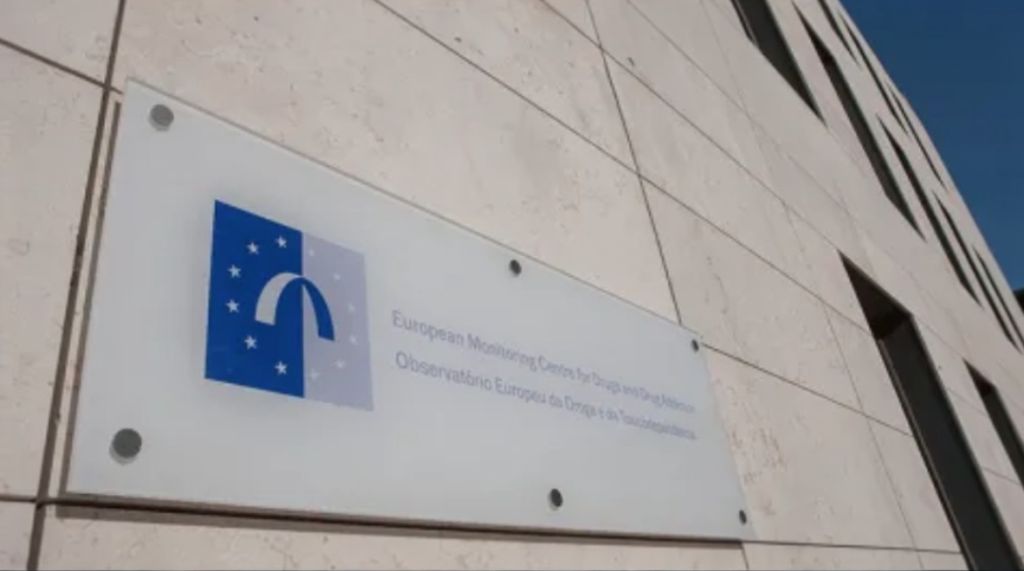 L'UE istituisce l'Agenzia europea per le droghe per contrastare il traffico e le dipendenze