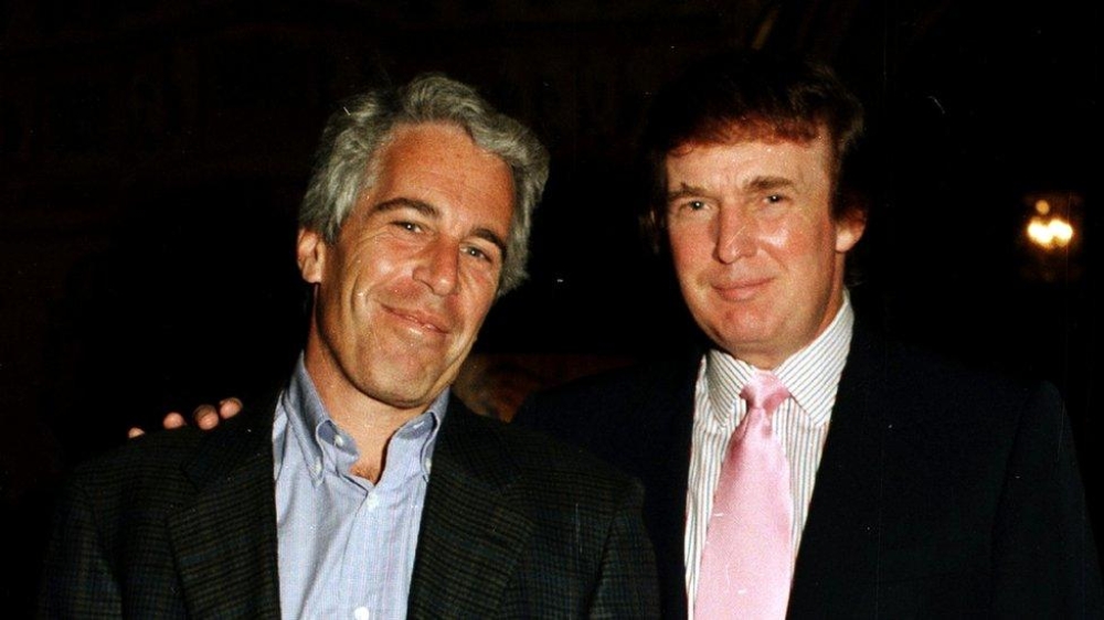 Il fantasma di Epstein torna a bussare alla Casa Bianca. Attento Trump, non aprire quella porta!