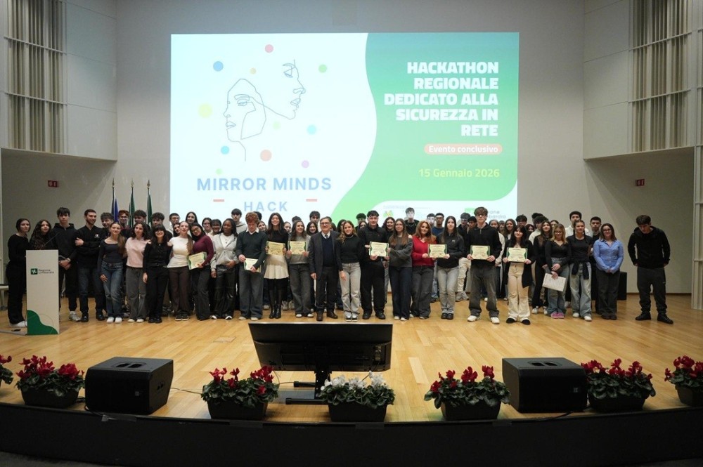 Hackathon 2025 — a Palazzo Lombardia gli studenti sfidano il cyberbullismo