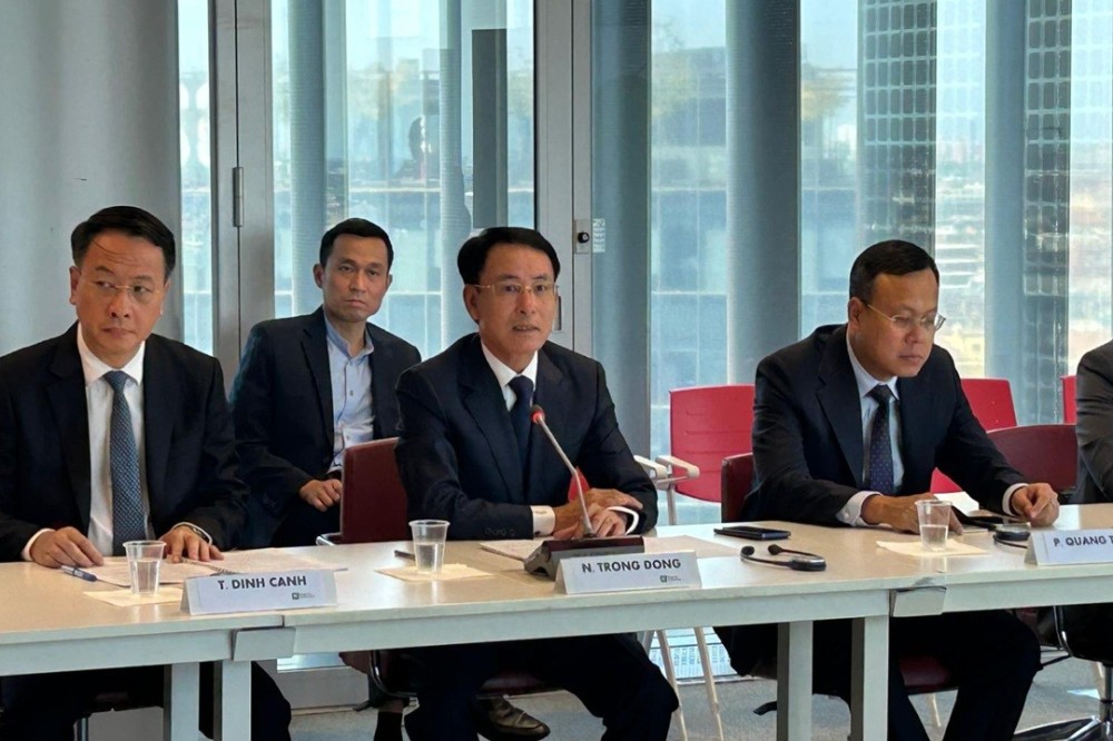 Lombardia e Vietnam rafforzano la cooperazione: focus su industria, trasporti e transizione ecologica