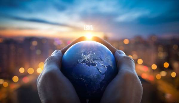 Mettere amore senza interessi, senza carica emozionale e senza distinzione alcuna