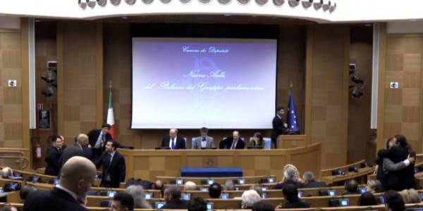 MONETA SCRITTURALE: LE ORDINANZE DEL TRIBUNALE Il cittadino può creare euro e pagare i debiti