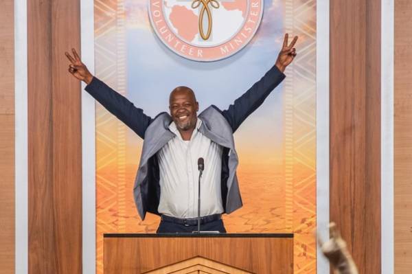 Scientology Volunteer Ministers «role models» – MCLM Chief of Staff