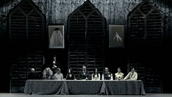 La Famiglia Addams: Un Musical d'Altri Tempi Arriva al Teatro San Babila dal 19 al 21 Aprile
