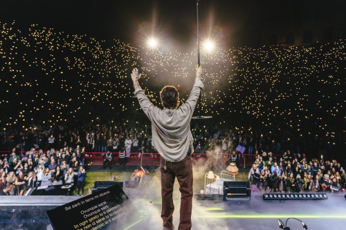 Irama fa sold out all’Arena di Verona: anteprima...