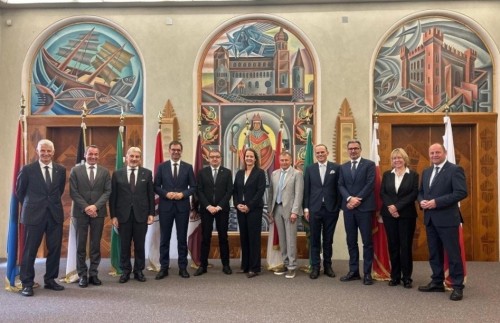 Arge Alp a Trento, Lombardia spinge su Olimpiadi e...